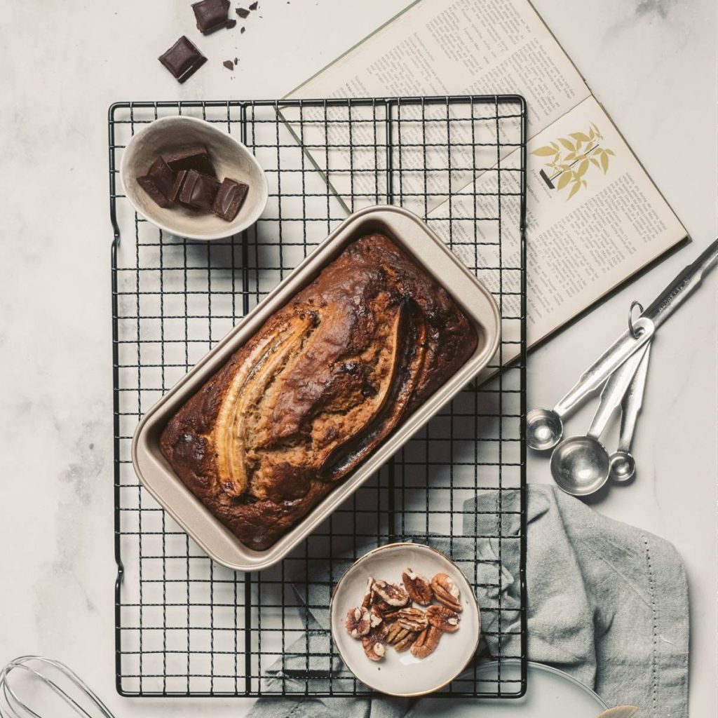 How to make flour-free and sugar-free banana bread muffins and bread